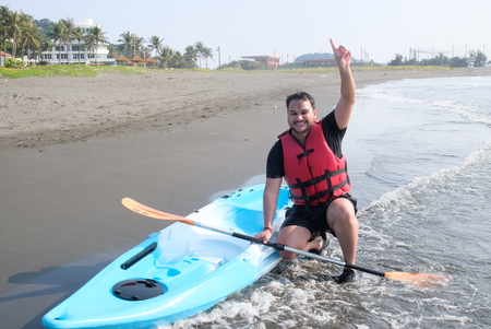 《By The Wave at Siziwan》 Bringing the IBMBA and GHRM MBA Communities 《乘風逐浪，樂遊西子灣》 凝聚 IBMBA 與 GHRM MBA 情誼TogetherImage