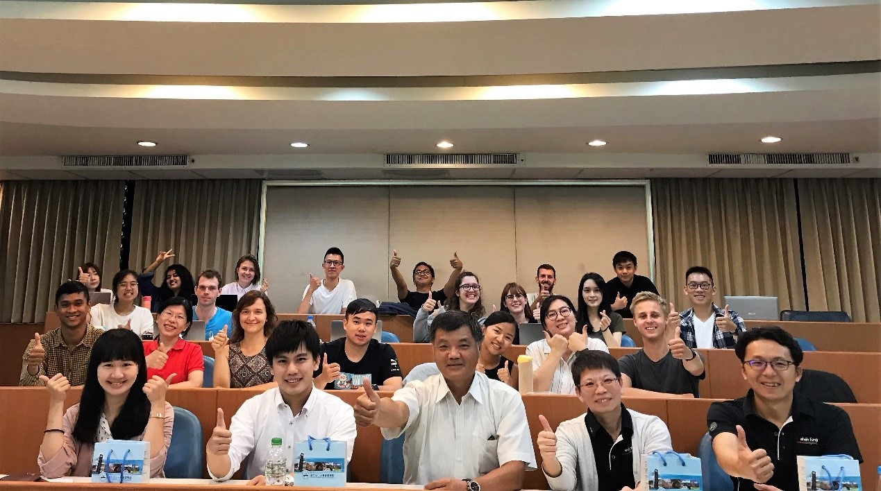 企業諮詢方法與實作課程學生專案期末成果發表1